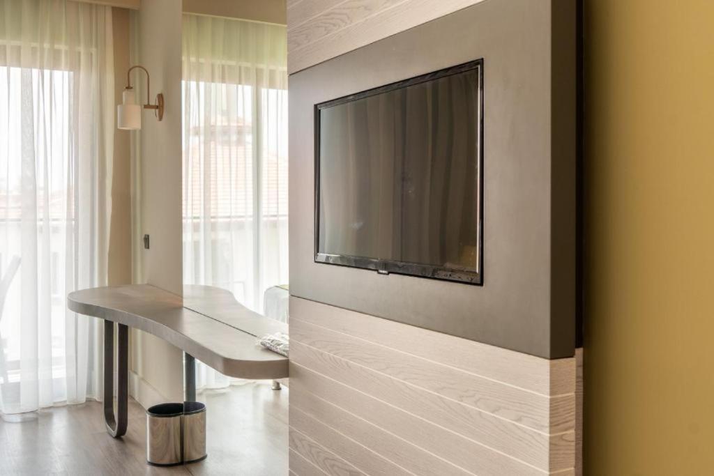 Side Square Hotel Ngoại thất bức ảnh