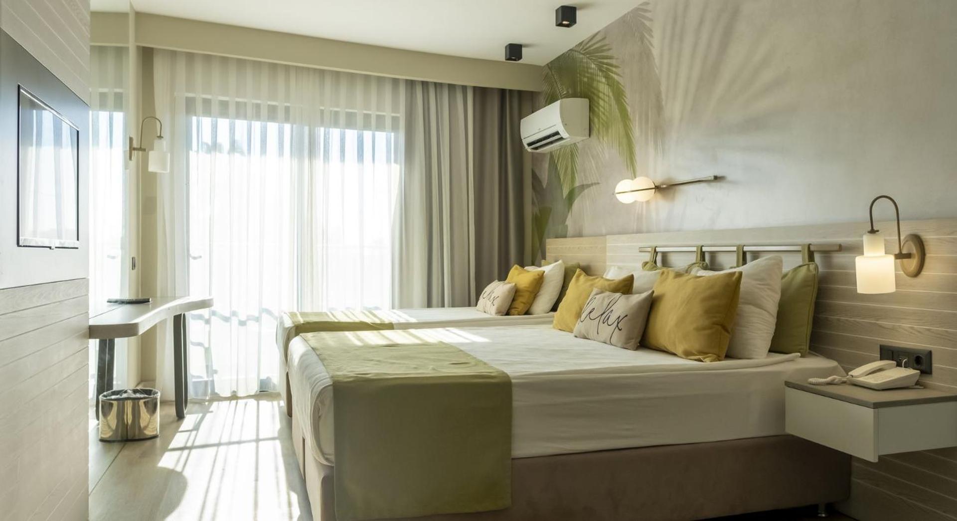 Side Square Hotel Ngoại thất bức ảnh