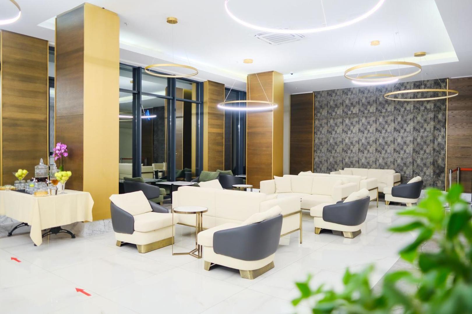 Side Square Hotel Ngoại thất bức ảnh